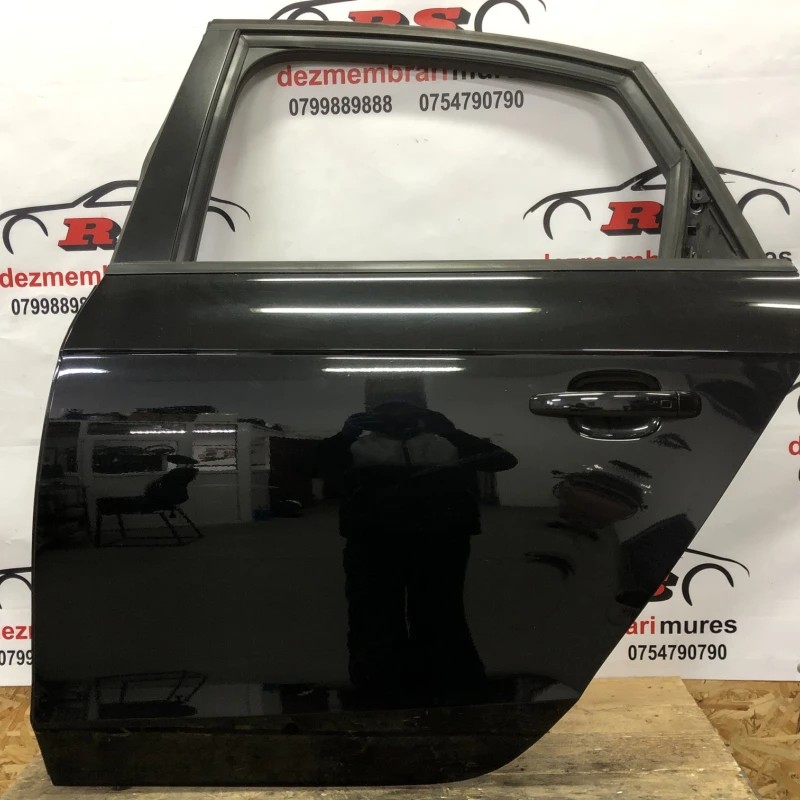Usa stanga spate / Audi A4 B8 2010 / Caroserie, oglinzi si faruri