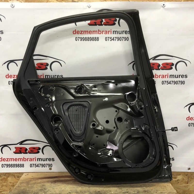 Usa stanga spate / Audi A4 B8 2010 / Caroserie, oglinzi si faruri