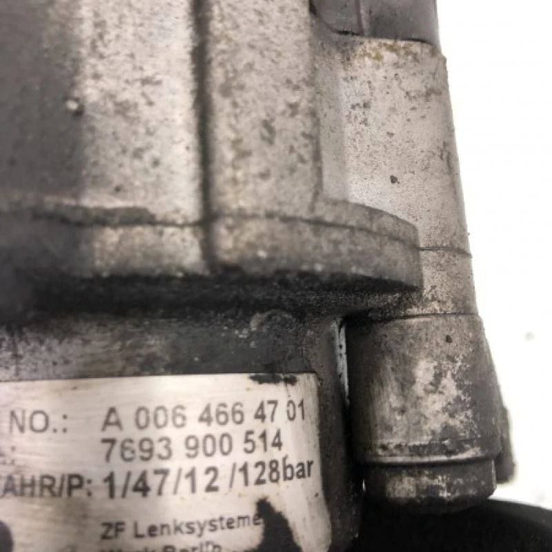 Capsa balama dreapta capota / Mercedes-Benz E Class W212 2012 / Motor, racire si evacuare