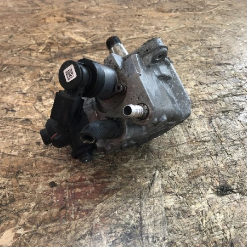 Pompa injectie / Volkswagen Tiguan 5N 2012 / Motor, racire si evacuare