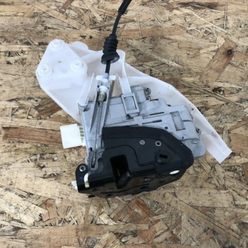 Iala broasca dreapta spate / Volkswagen Passat B7 2011 / Caroserie, oglinzi si faruri