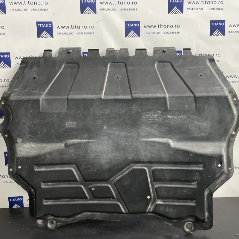 Scut motor / Volkswagen Tiguan 5N facelift 2012 / Caroserie, oglinzi si faruri