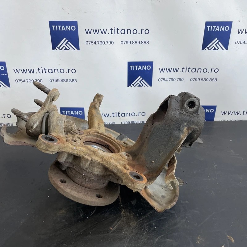 Fuzeta stanga fata / Volkswagen Tiguan 5N facelift 2012 / Directie si suspensie