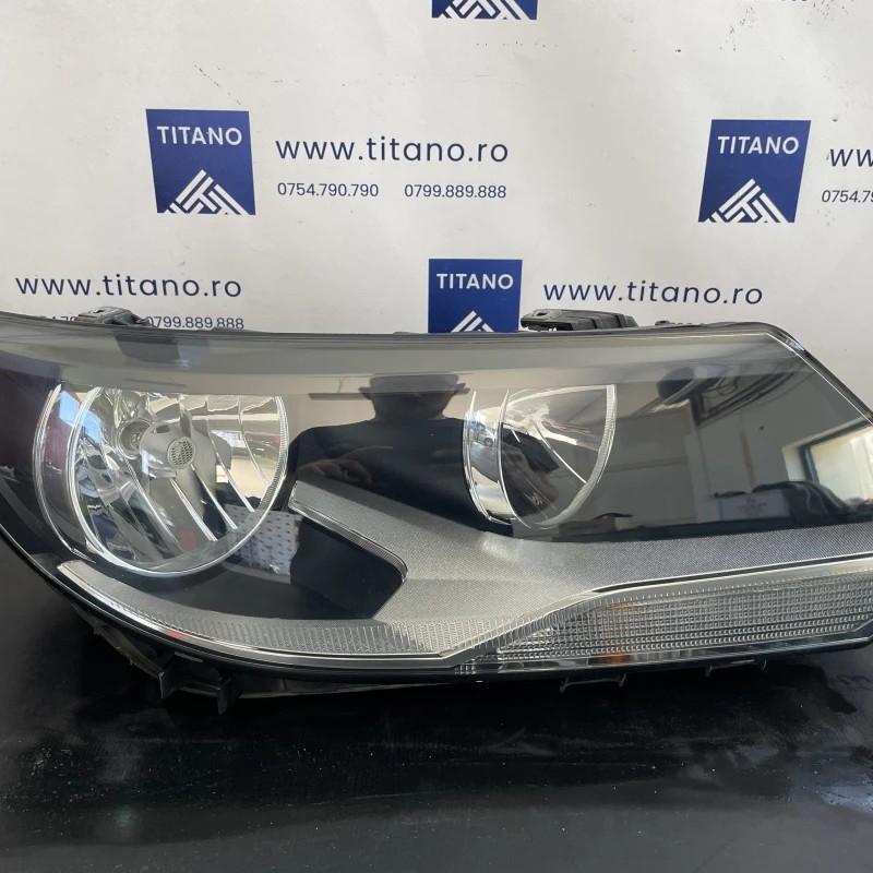 Far dreapta / Volkswagen Tiguan 5N facelift 2012 / Caroserie, oglinzi si faruri