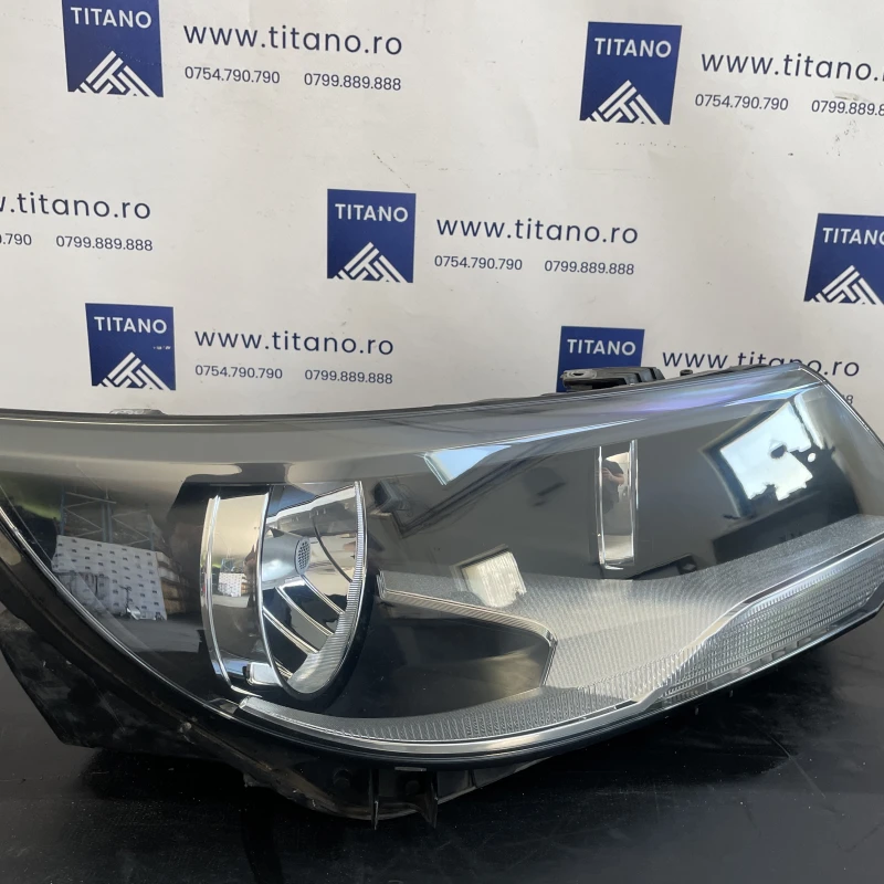 Far dreapta / Volkswagen Tiguan 5N facelift 2012 / Caroserie, oglinzi si faruri