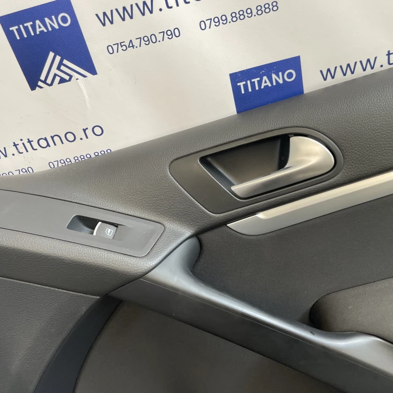 Panou tapiterie usa dreapta fata / Volkswagen Tiguan 5N facelift 2012 / Interior