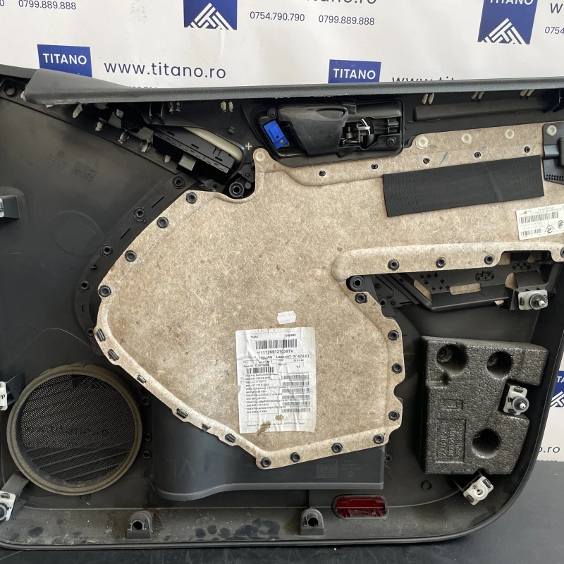 Panou tapiterie usa stanga fata / Volkswagen Tiguan 5N facelift 2012 / Interior