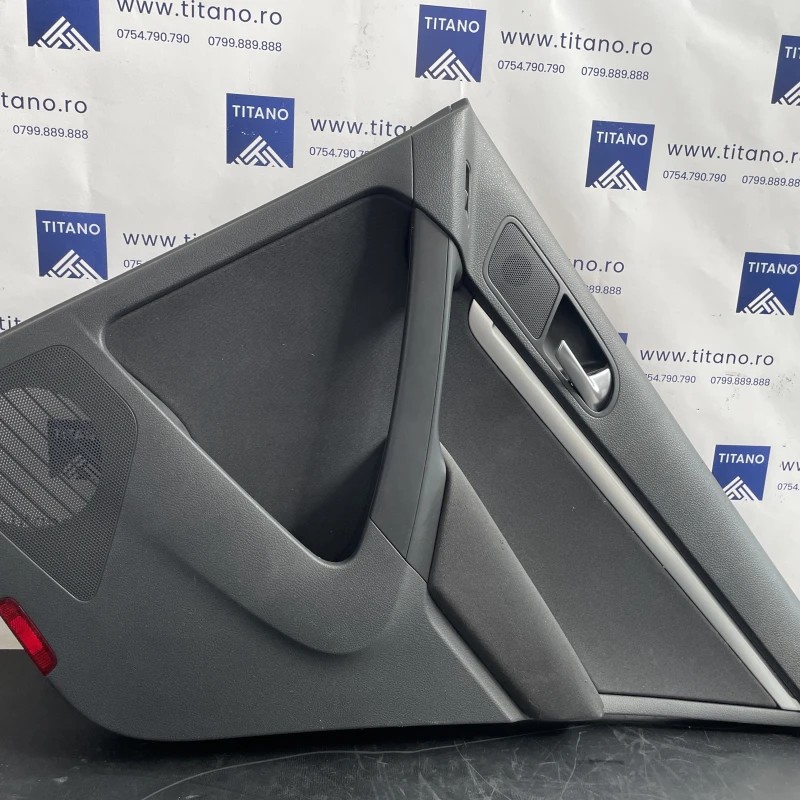 Panou tapiterie usa dreapta spate / Volkswagen Tiguan 5N facelift 2012 / Interior