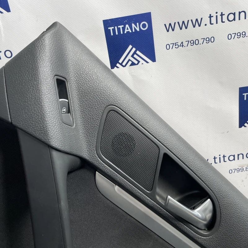 Panou tapiterie usa dreapta spate / Volkswagen Tiguan 5N facelift 2012 / Interior
