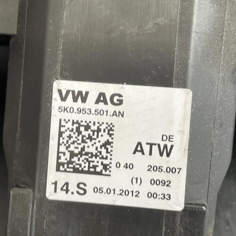 Spira volan cu manete / Volkswagen Tiguan 5N facelift 2012 / Audio si electronice