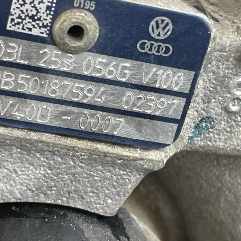 Turbosuflanta turbo turbina / Volkswagen Tiguan 5N facelift 2012 / Motor, racire si evacuare