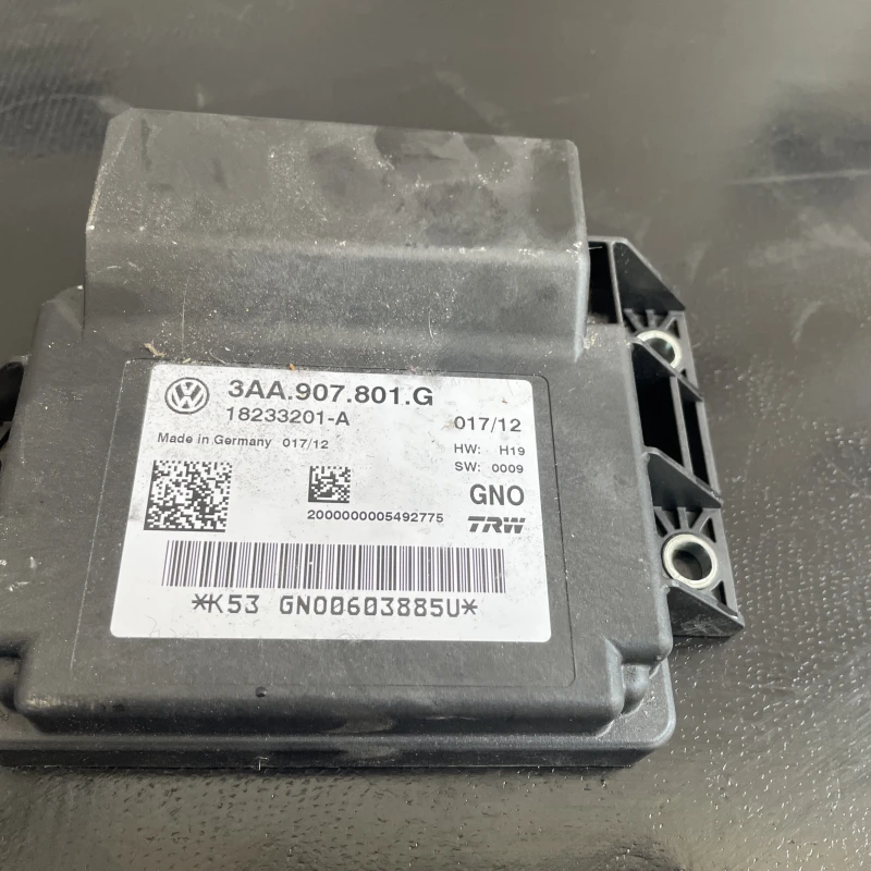 Calculator frana de mana / Volkswagen Tiguan 5N facelift 2012 / Audio si electronice