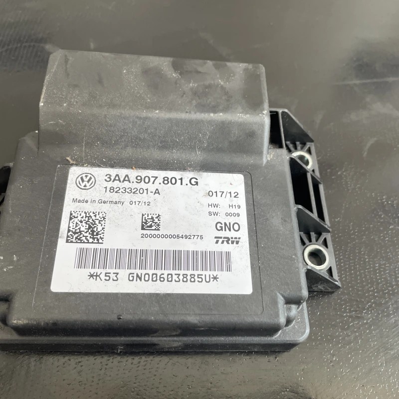 Calculator frana de mana / Volkswagen Tiguan 5N facelift 2012 / Audio si electronice