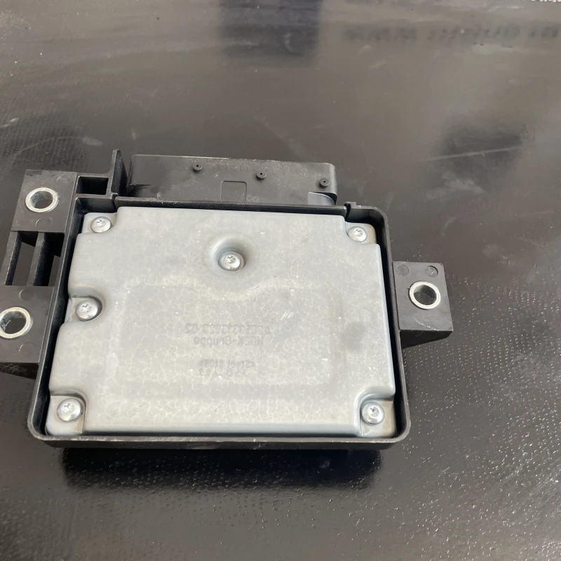 Calculator frana de mana / Volkswagen Tiguan 5N facelift 2012 / Audio si electronice