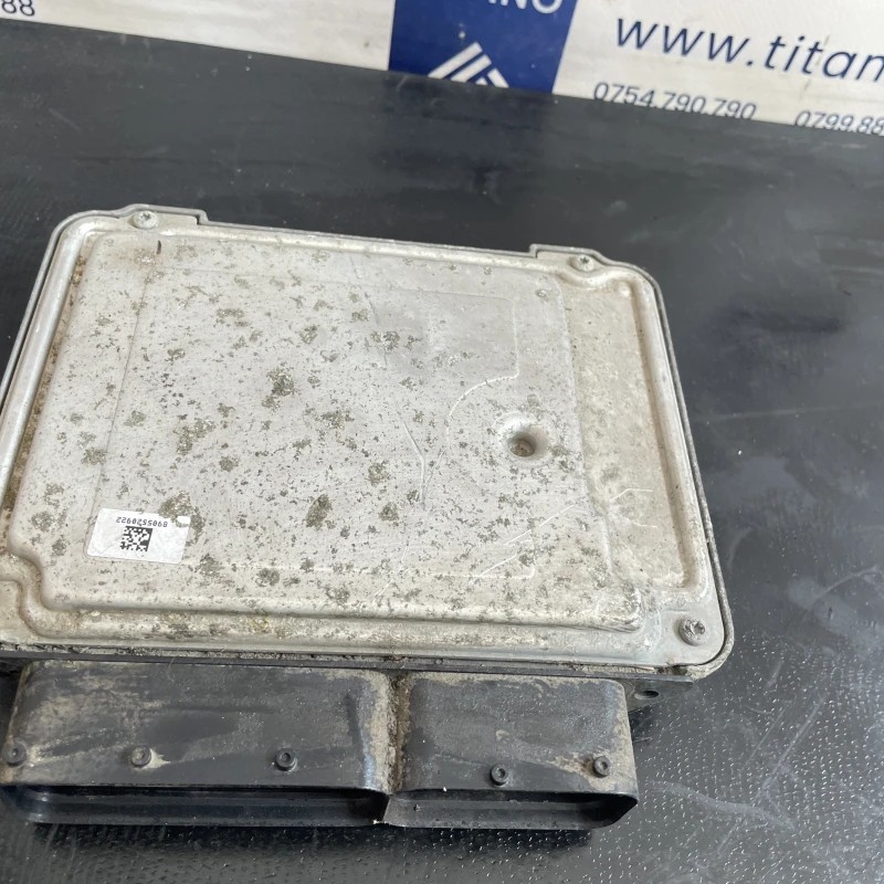 Calculator motor ecu / Volkswagen Tiguan 5N facelift 2012 / Audio si electronice