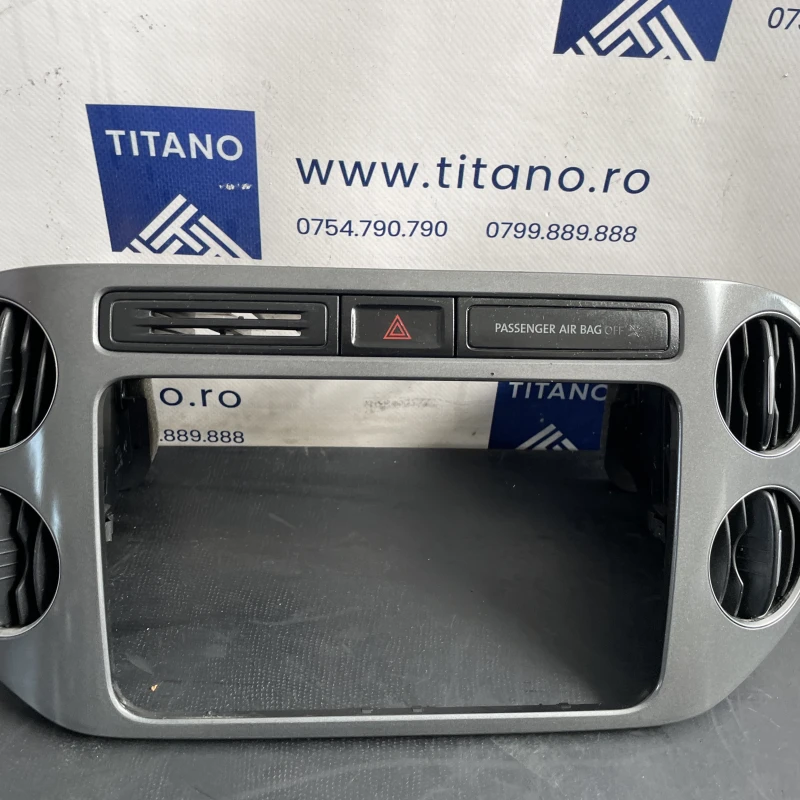Grila aer bord / Volkswagen Tiguan 5N facelift 2012 / Interior