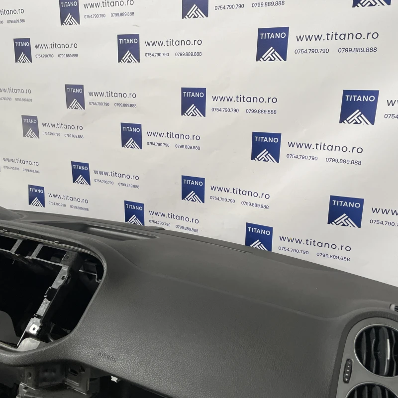 Plansa bord / Volkswagen Tiguan 5N facelift 2012 / Interior