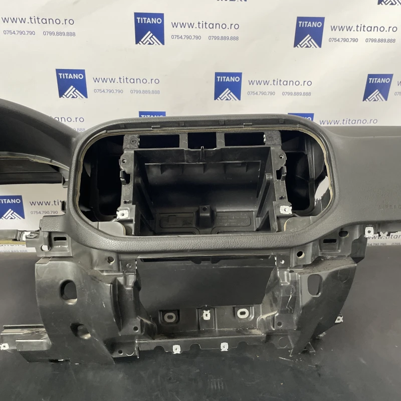 Plansa bord / Volkswagen Tiguan 5N facelift 2012 / Interior