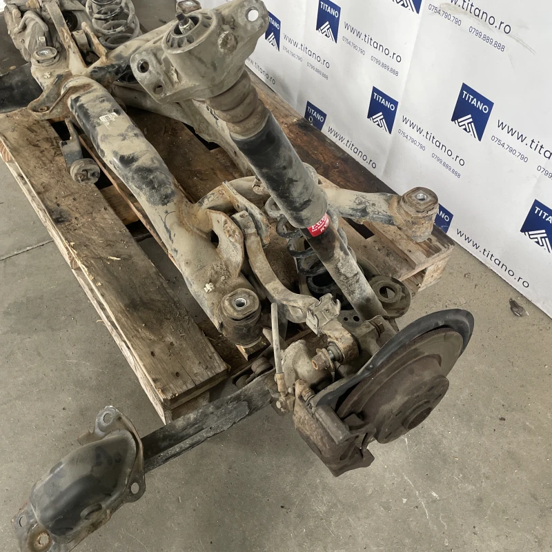 Punte spate / Volkswagen Tiguan 5N facelift 2012 / Directie si suspensie