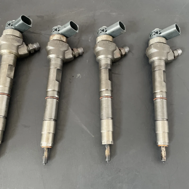 Injector / Volkswagen Golf MK6 2011 / Motor, racire si evacuare