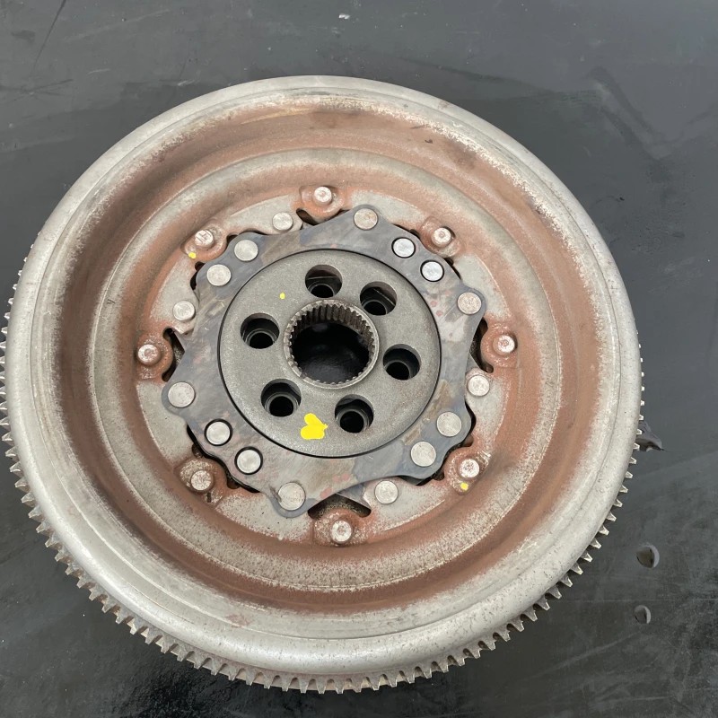 Volanta / Volkswagen Golf MK6 2011 / Cutie viteze, ambreiaj, transmisie