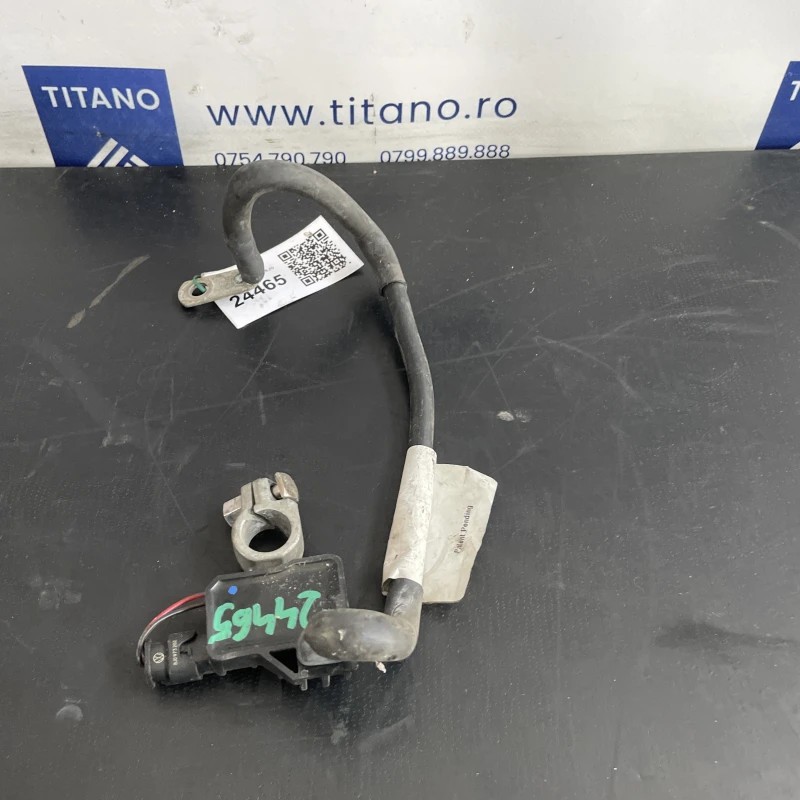 Borna minus / Volkswagen Passat B7 Alltrack 2014 / Audio si electronice