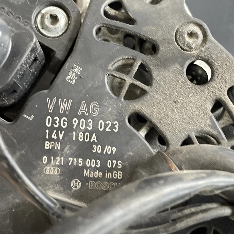 Alternator / Volkswagen Passat B7 2014 / Motor, racire si evacuare