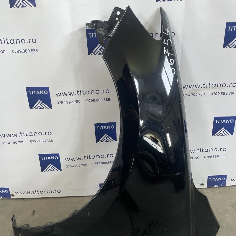Aripa stanga fata / Hyundai Santa Fe Santa Fe 2012 / Caroserie, oglinzi si faruri