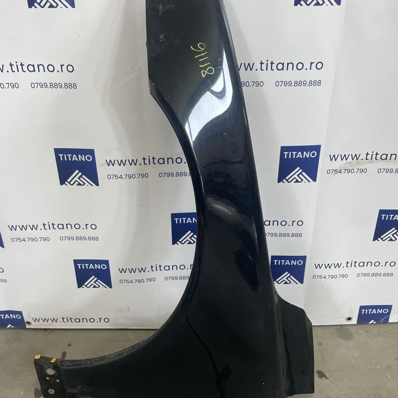 Aripa stanga fata Volvo 