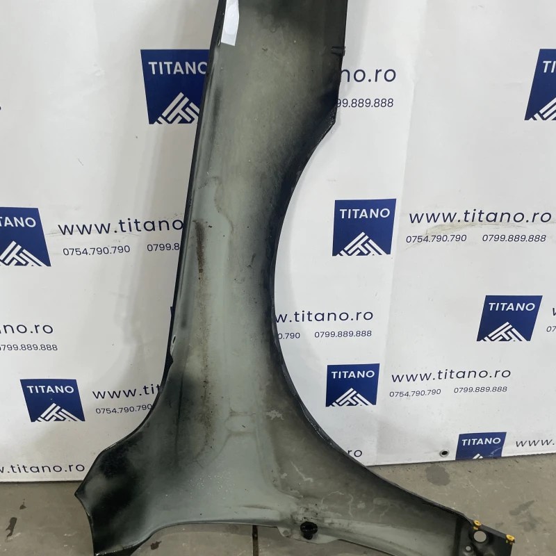 Aripa stanga fata / Volvo V70 V70 2010 / Caroserie, oglinzi si faruri