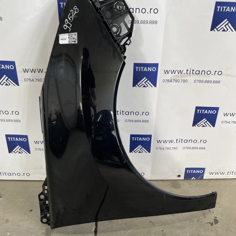 Aripa dreapta fata / Peugeot 3008 3008 2010 / Caroserie, oglinzi si faruri