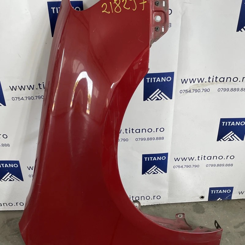 Aripa dreapta fata / Volkswagen Golf MK6 2012 / Caroserie, oglinzi si faruri