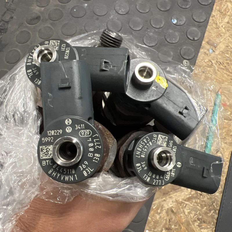 Injector / Skoda Superb II 3T 2011 / Motor, racire si evacuare