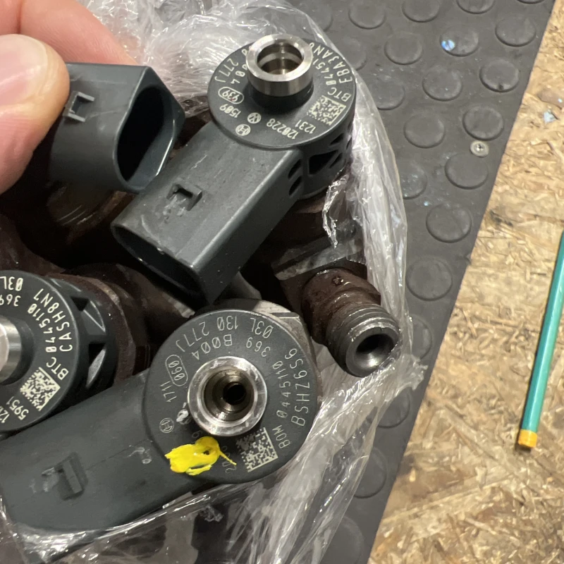 Injector / Skoda Superb II 3T 2011 / Motor, racire si evacuare