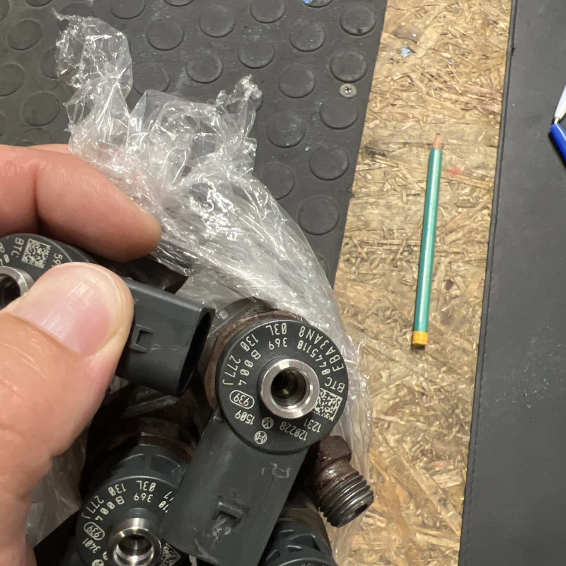Injector / Skoda Superb II 3T 2011 / Motor, racire si evacuare
