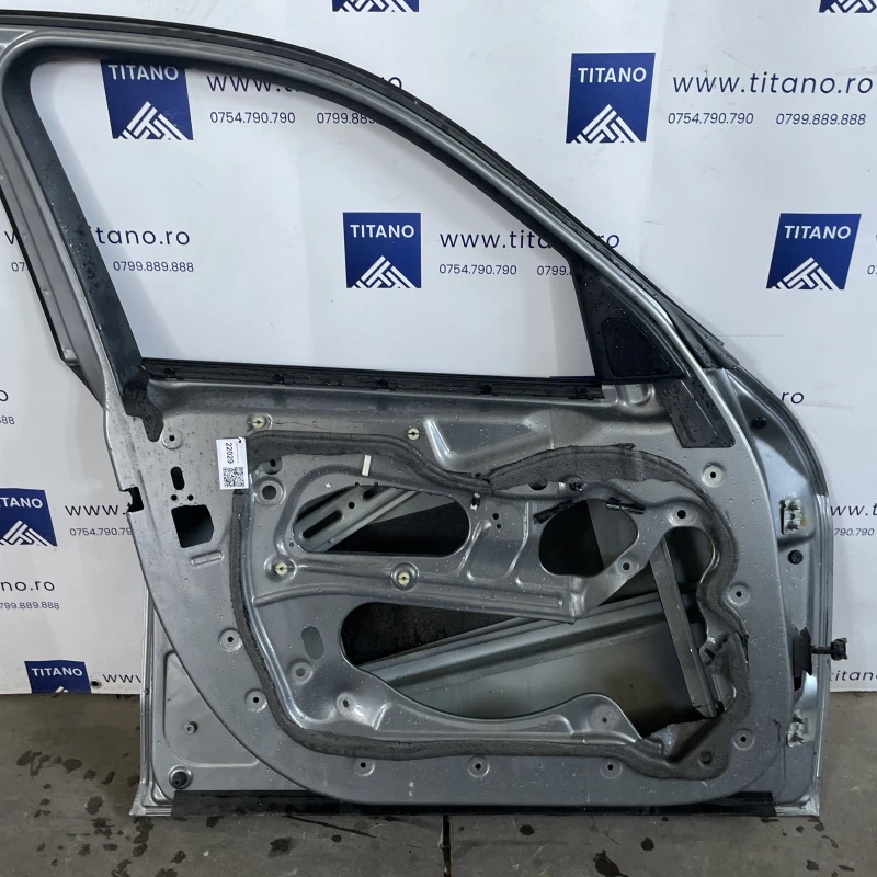 Usa stanga fata / BMW X1 E84 2009 / Caroserie, oglinzi si faruri