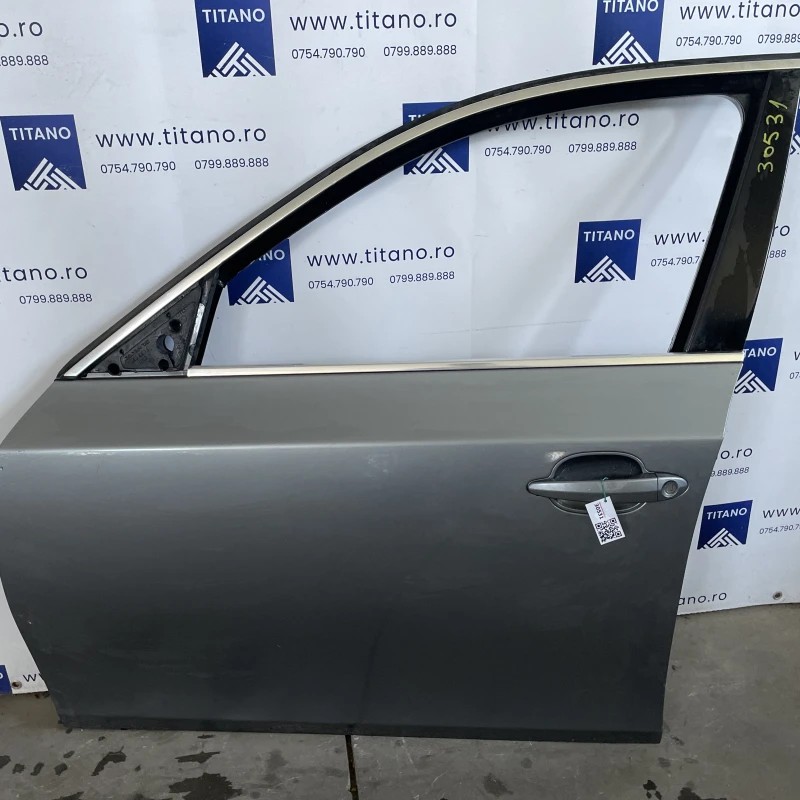 Usa stanga fata / BMW Seria 5 E61 2009 / Caroserie, oglinzi si faruri