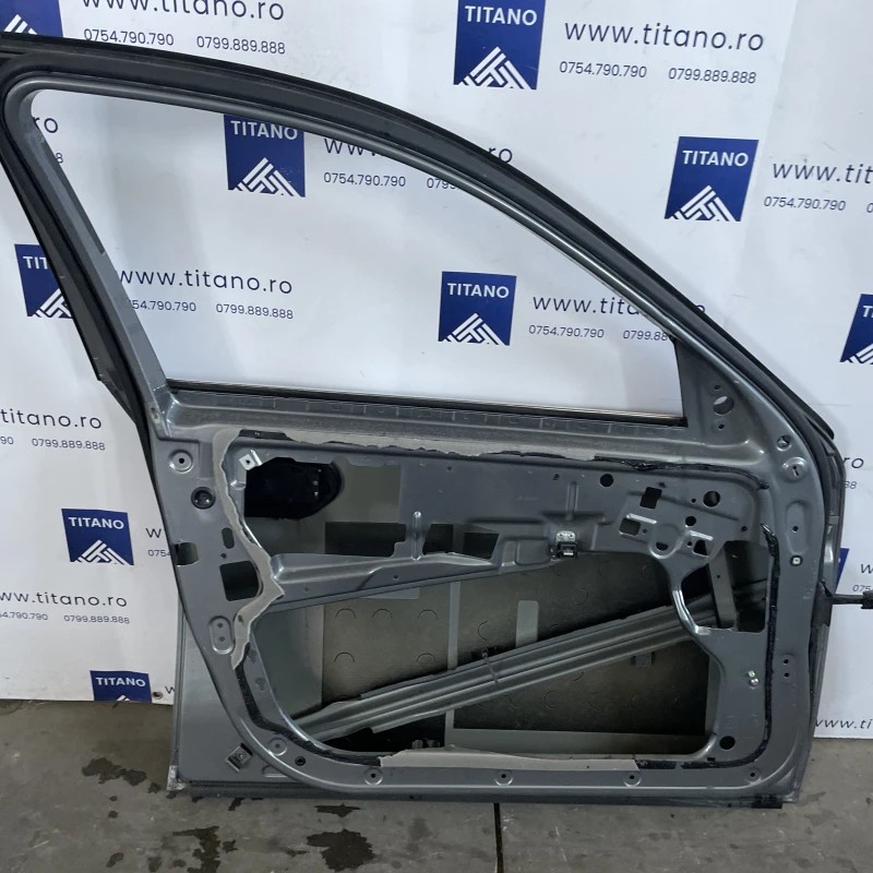 Usa stanga fata / BMW Seria 5 E61 2009 / Caroserie, oglinzi si faruri