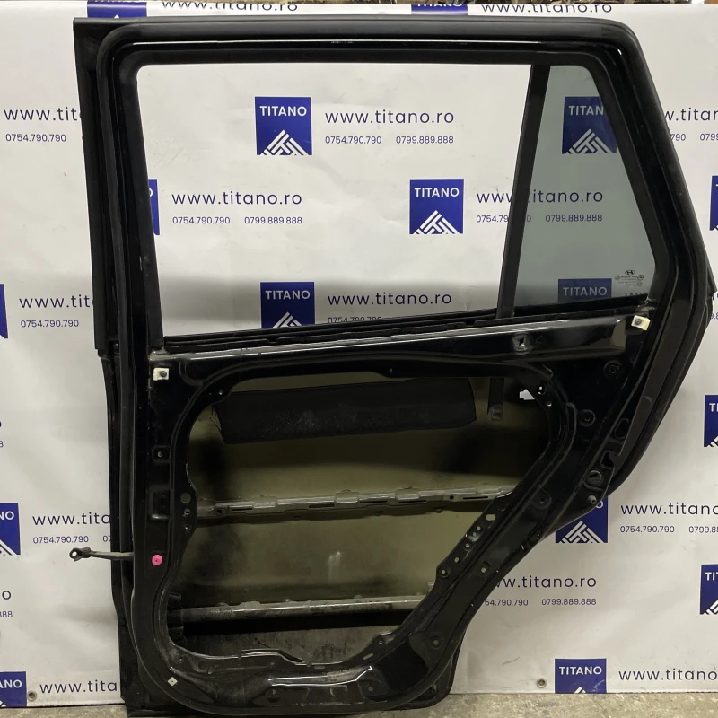Usa dreapta spate / Hyundai Santa Fe Santa Fe 2011 / Caroserie, oglinzi si faruri