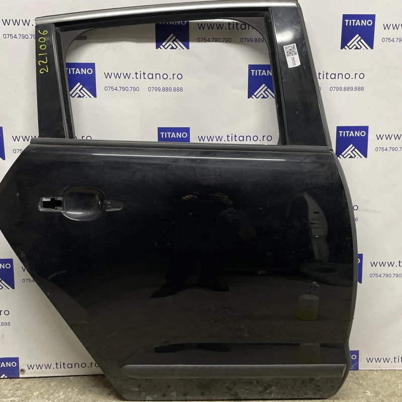 Usa dreapta spate / Peugeot 3008 3008 2010 / Caroserie, oglinzi si faruri