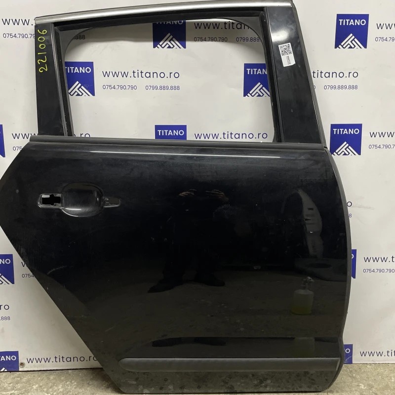 Usa dreapta spate / Peugeot 3008 3008 2010 / Caroserie, oglinzi si faruri
