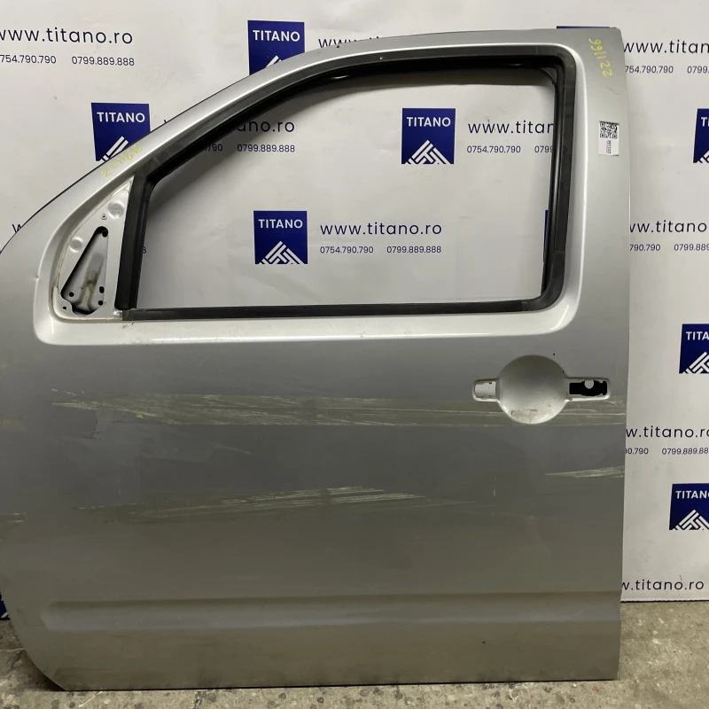 Usa stanga fata / Nissan Navara D40 2006 / Caroserie, oglinzi si faruri