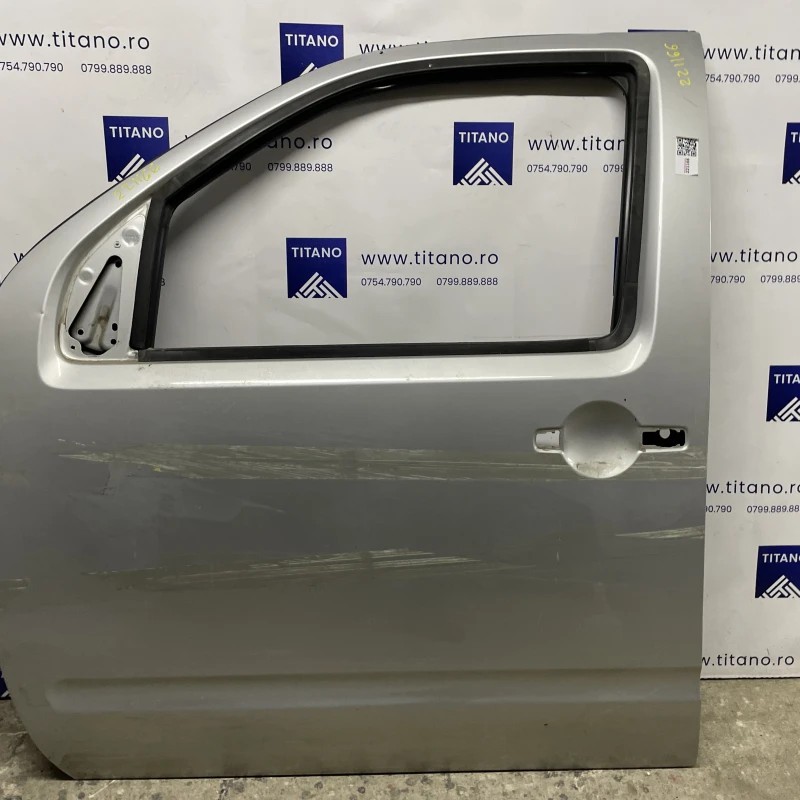 Usa stanga fata / Nissan Navara D40 2006 / Caroserie, oglinzi si faruri