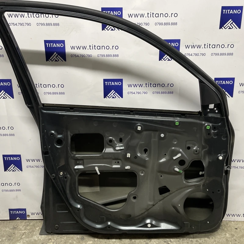 Usa stanga fata / Toyota Rav4 XA30 2007 / Caroserie, oglinzi si faruri