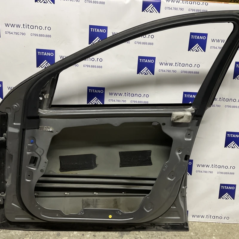 Usa dreapta fata / Mercedes-Benz R Class W251 facelift 2011 / Caroserie, oglinzi si faruri