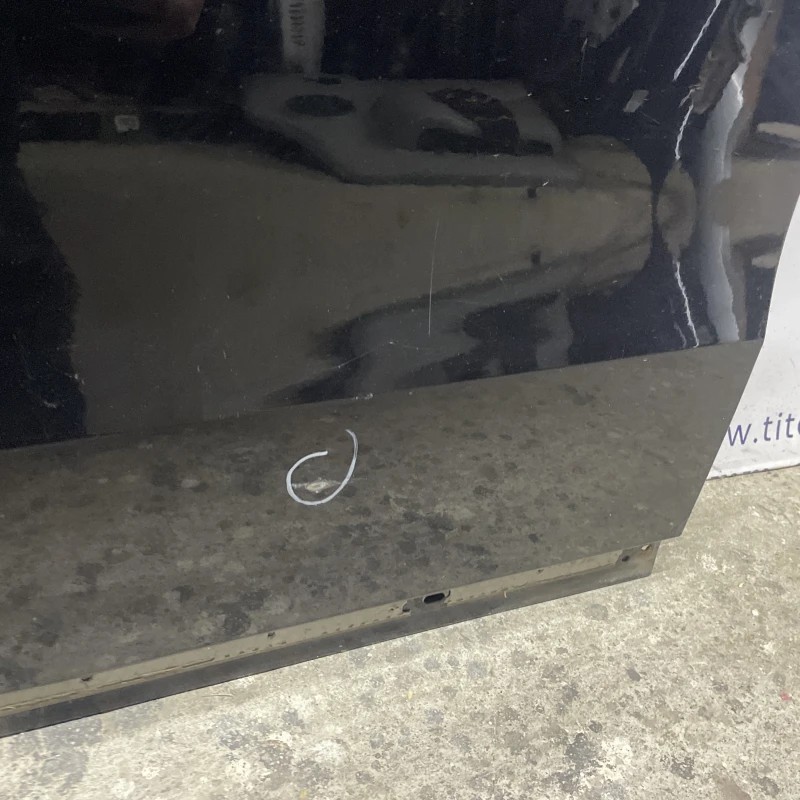 Usa stanga fata / Volkswagen Passat B7 2012 / Caroserie, oglinzi si faruri