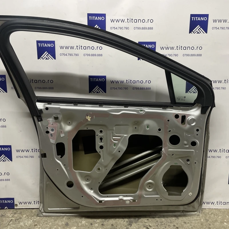 Usa stanga fata / Opel Astra K 2019 / Caroserie, oglinzi si faruri