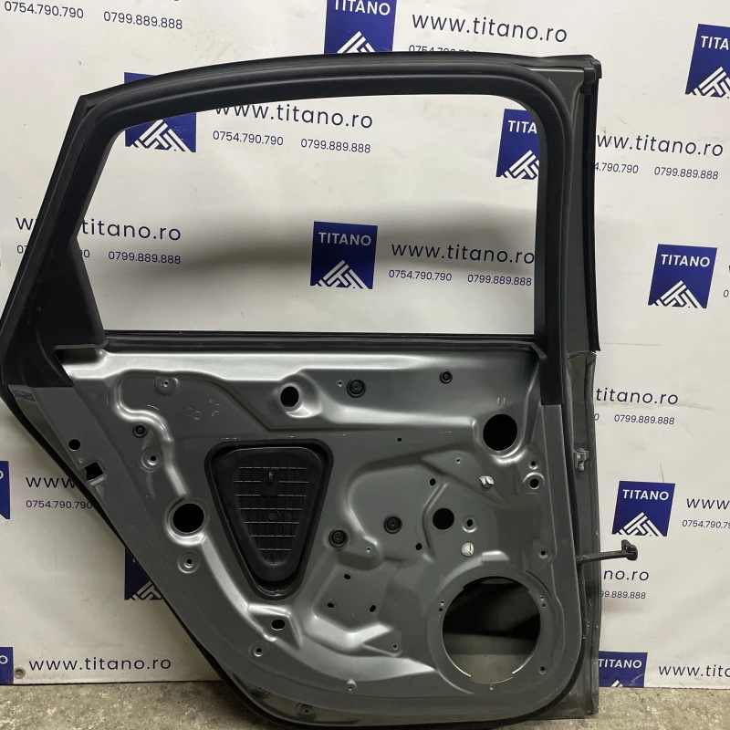 Usa stanga spate / Audi A4 B8 2009 / Caroserie, oglinzi si faruri