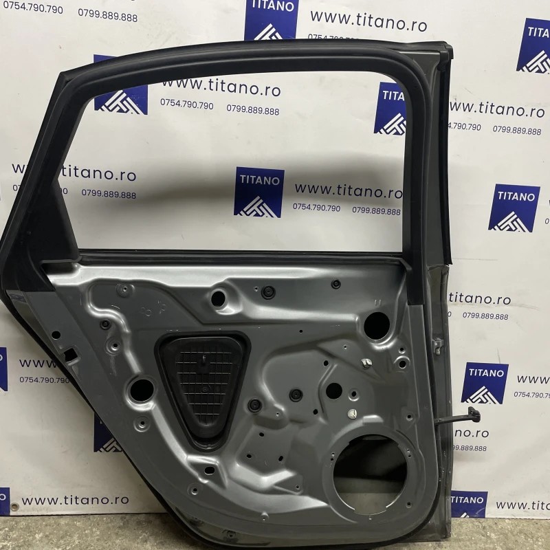 Usa stanga spate / Audi A4 B8 2009 / Caroserie, oglinzi si faruri