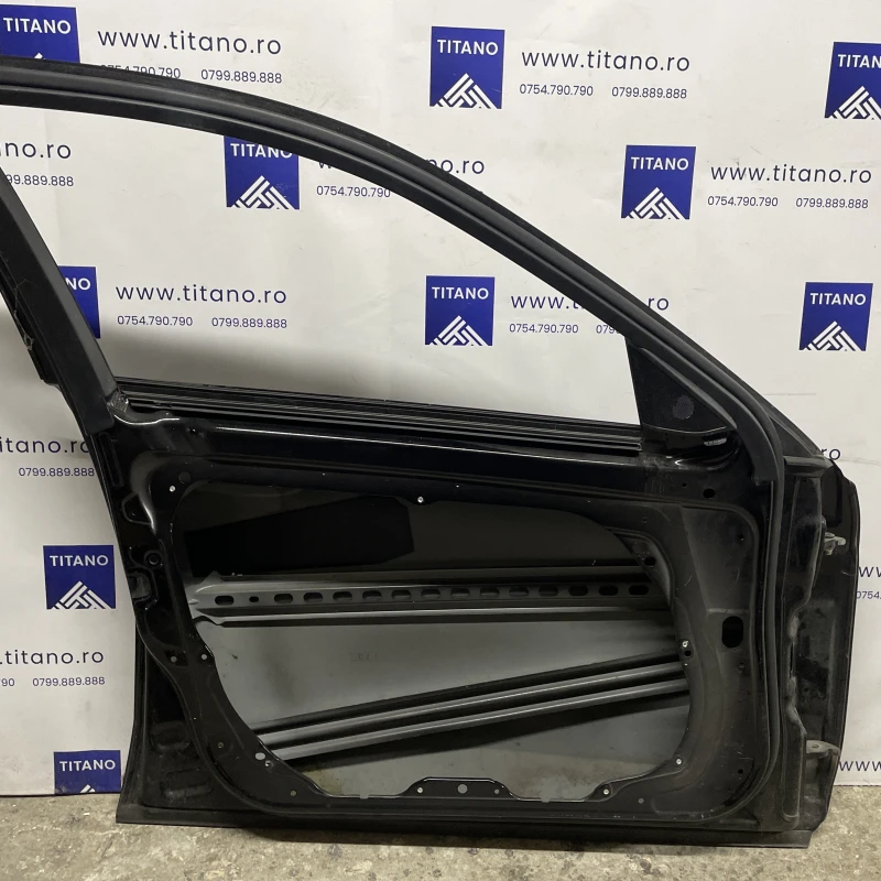 Usa stanga fata / Mercedes-Benz E Class W212 2010 / Caroserie, oglinzi si faruri